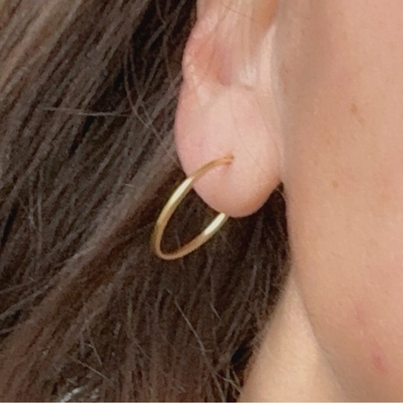 14k Gold Vermeil Classic Gold Hoops 20mm - Picture 9 of 10